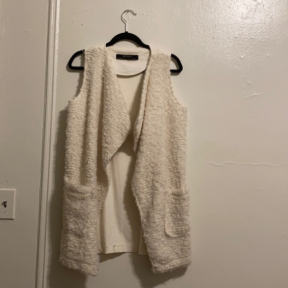 Fuzzy Vest - Picture 3 of 4